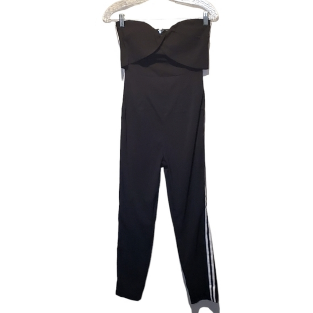 UNIQ Dressy‎ Silky Soft Black Jumpsuit White Pinstripes Small NWT